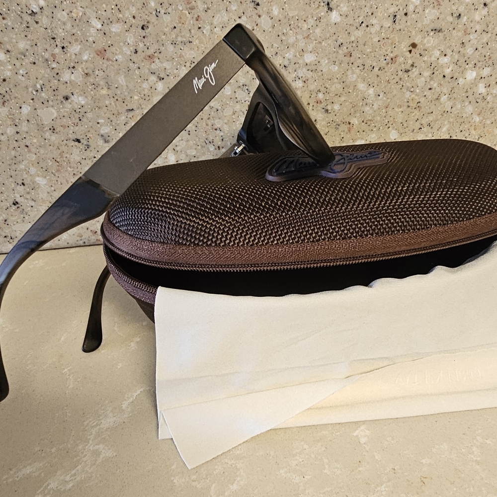 Maui Jim Sunglasses with Brown Case